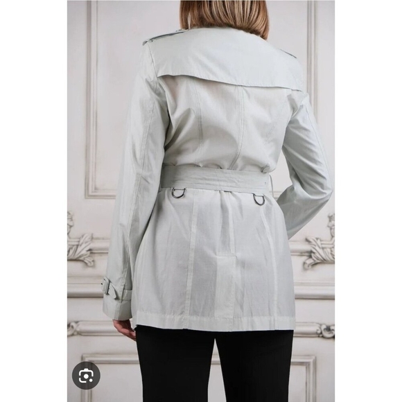Burberry Coat - Sandringham Short Trench Size 8 - Picture 8 of 16